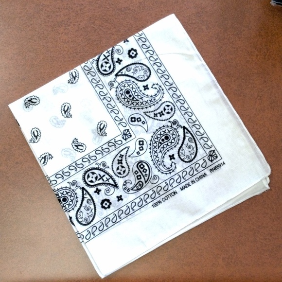 Bandana - Picture 1 of 1